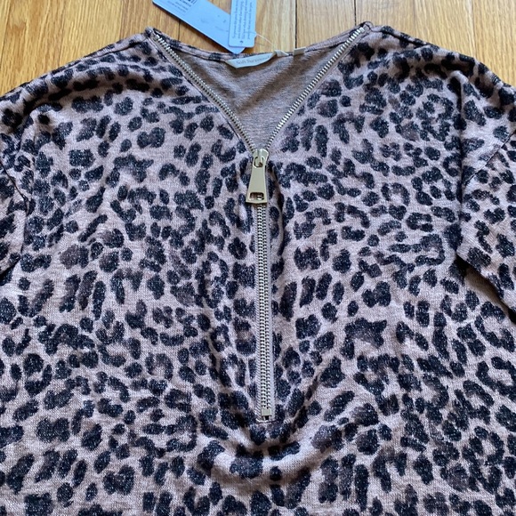 NWT Soft Surroundings Cheetah Blouse - Picture 2 of 4